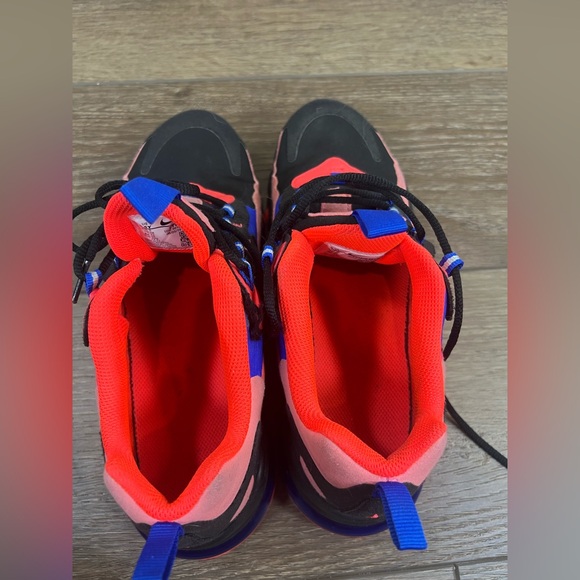 Youth Nike Air Max 270 React - Picture 3 of 12